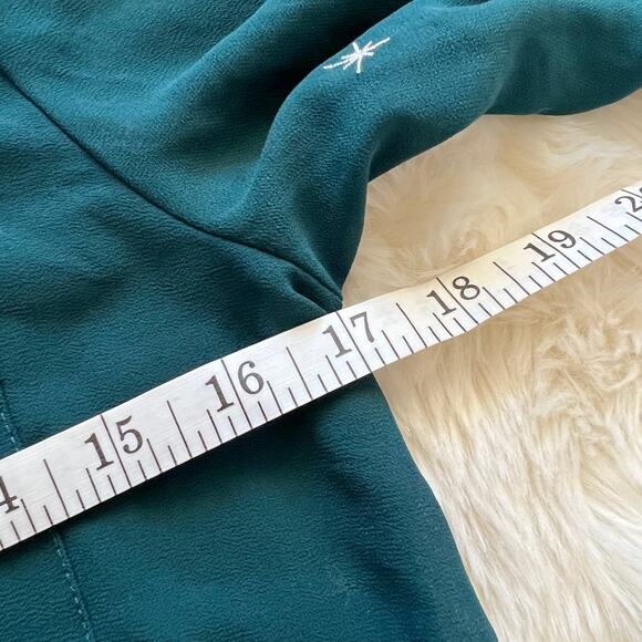 Honey Punch Button Front Sheer Star Embroidered Top Green Small - Picture 8 of 10